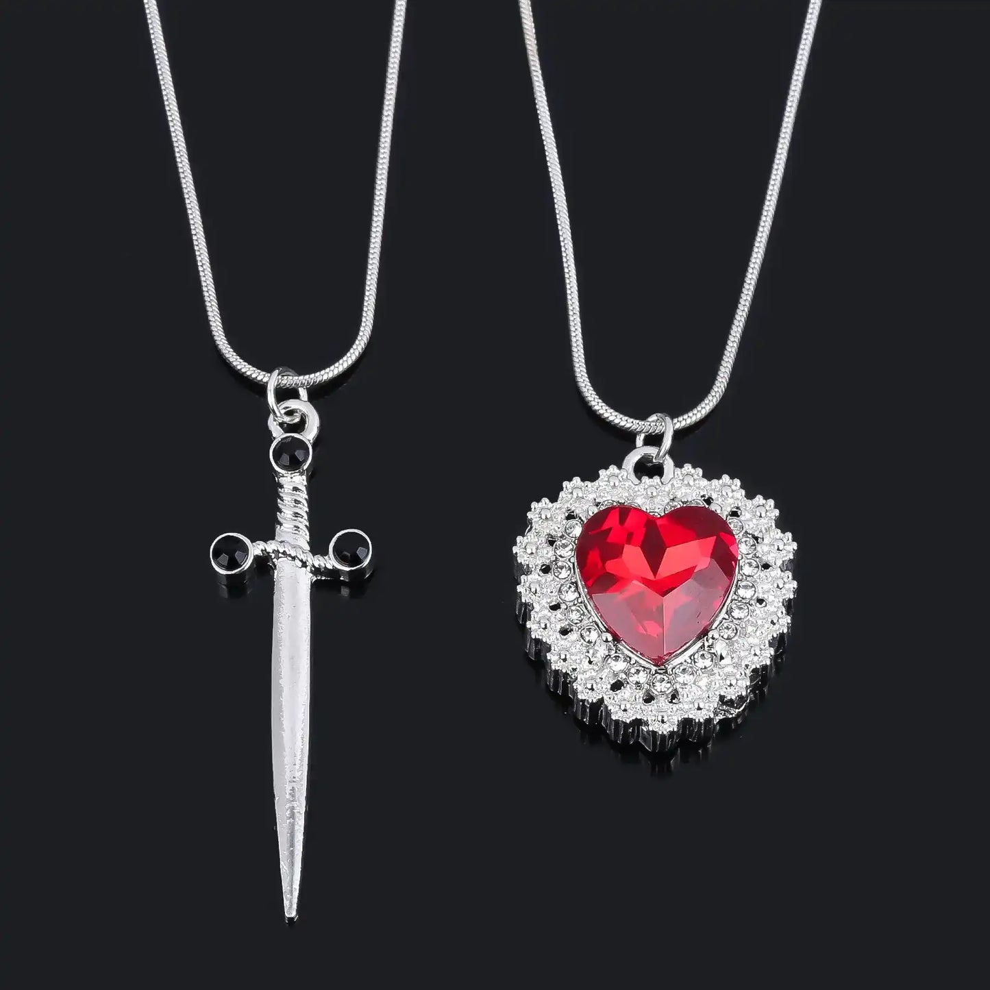 Heart Necklaces™ | Set collar espada y corazón, incluye caja de regalo 💘